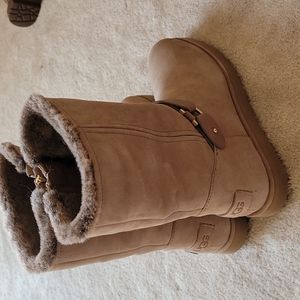 NWOT UGG Boots